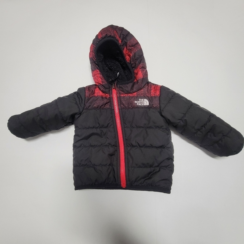 The north face Reversible hooded Fleece puffer jacket Infant 3-6 M.